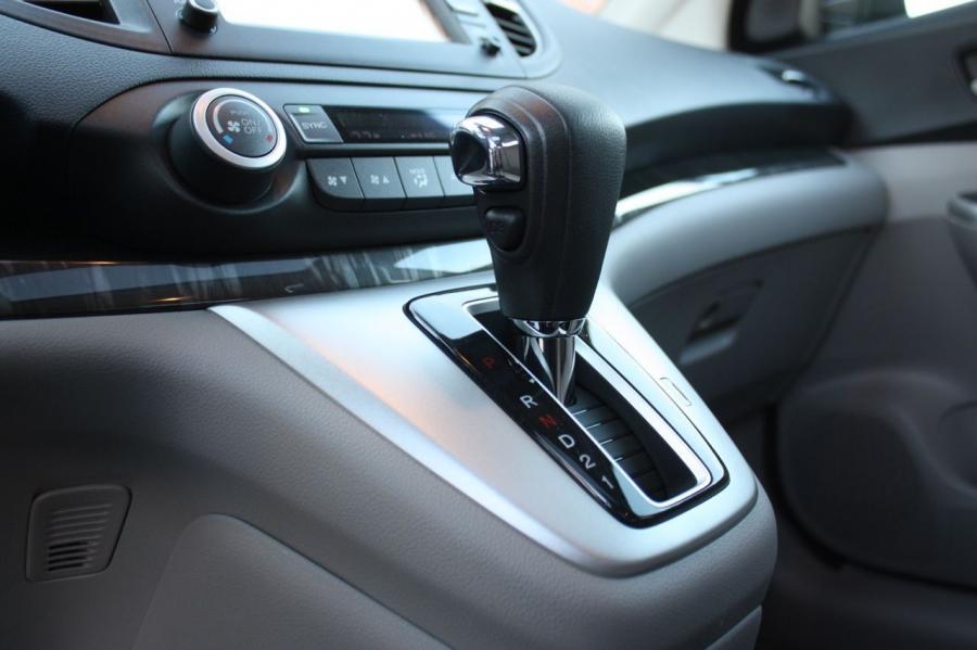  Honda CR-V 2012 года  (фото 24 из 139)